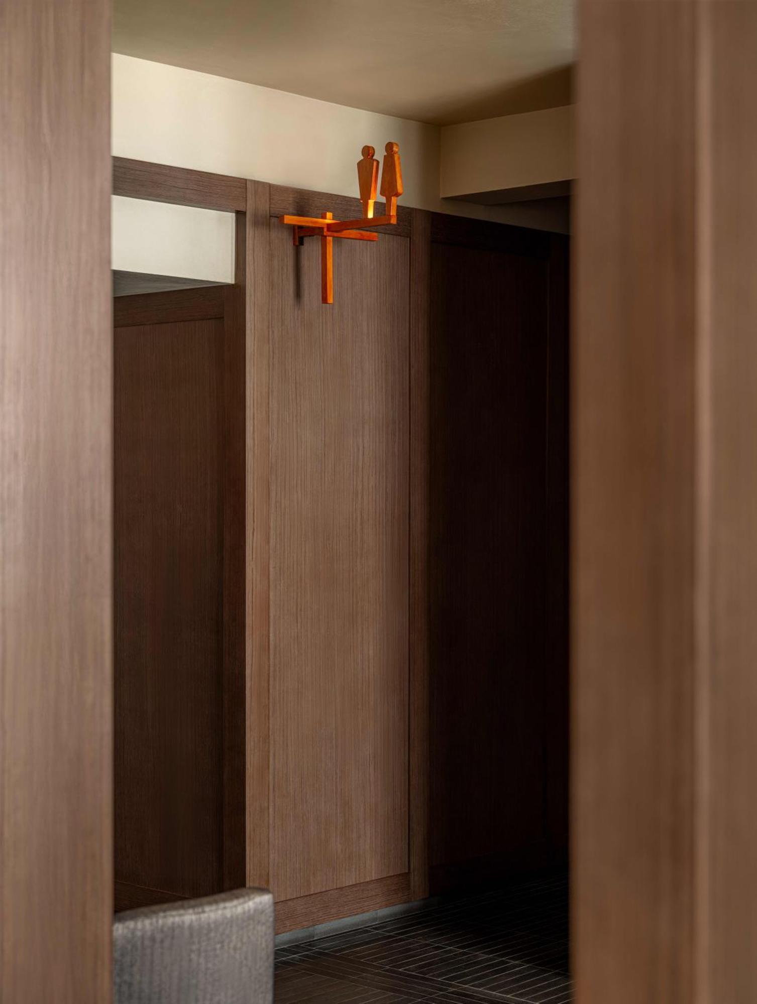Noa Longfu Hotel 4*