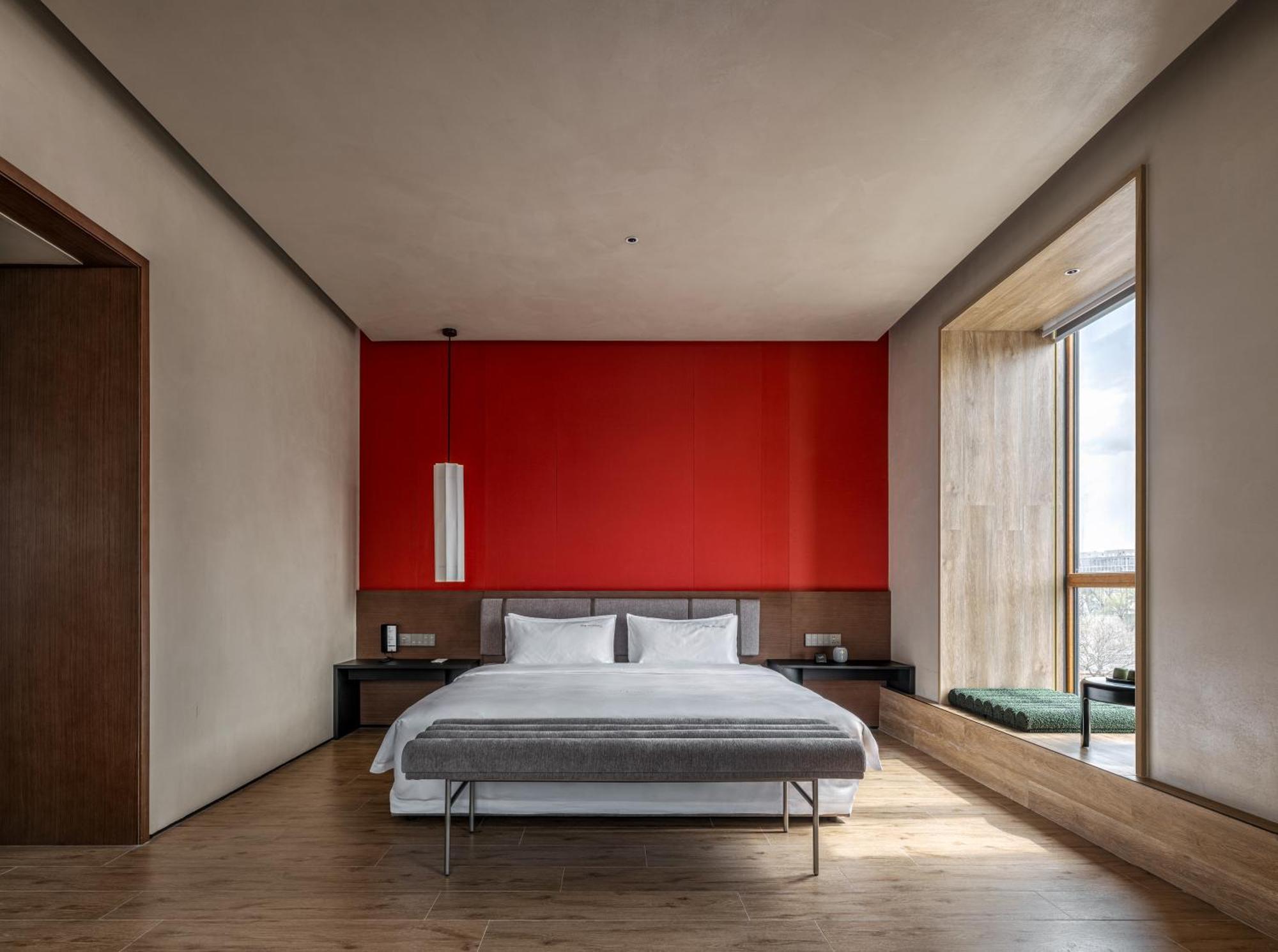 Noa Longfu Hotel